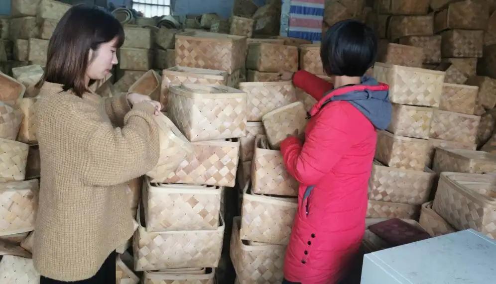 Guangxi Pingnan Xingye Arts & Crafts Co., Ltd.