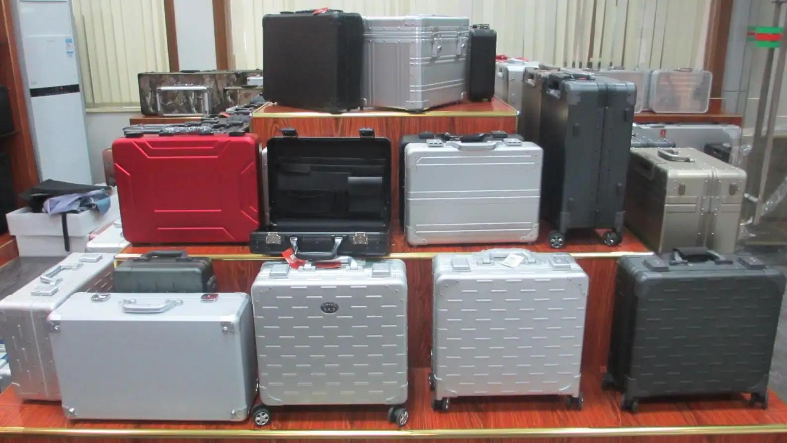 Nanhai Taiping Hardware Plastics  Factory