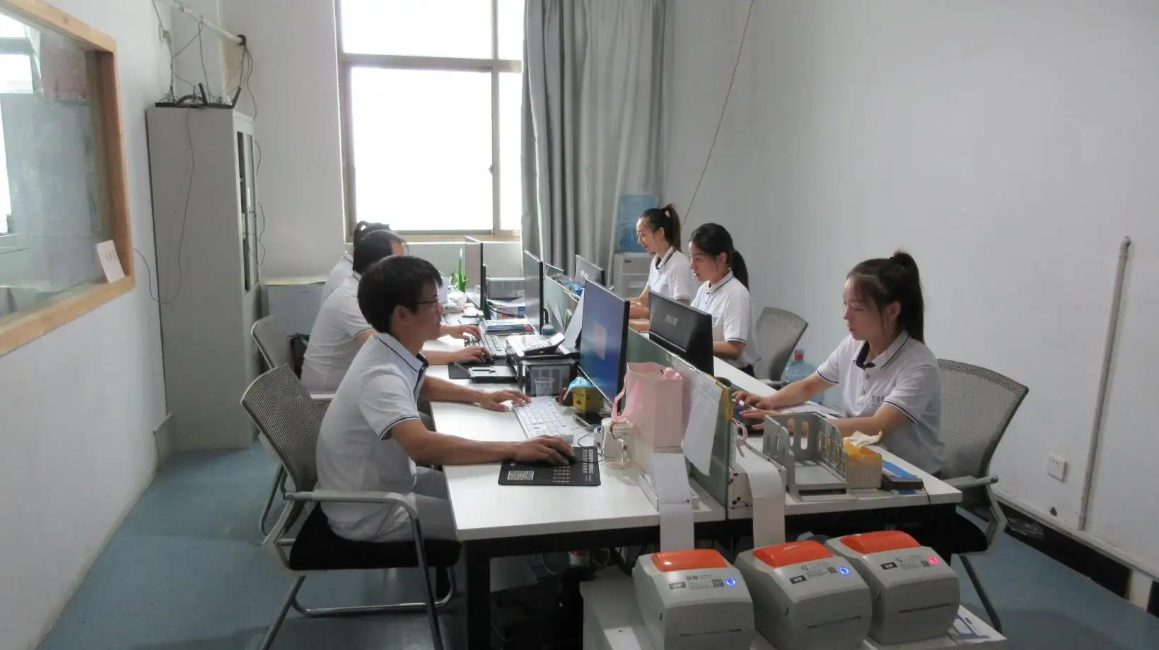 Yiwu Huayizhuang E-Commerce Co., Ltd.
