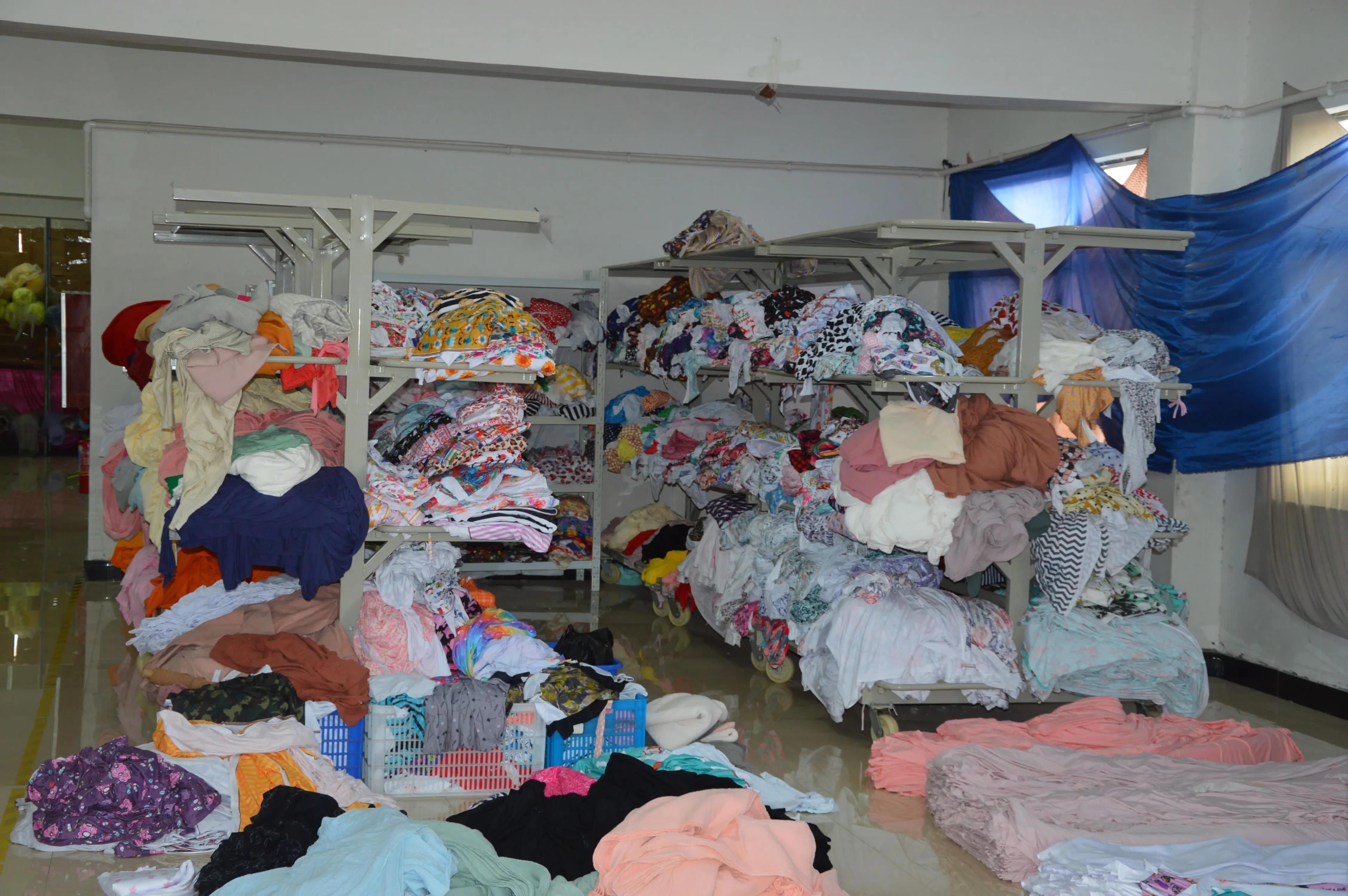Yiwu Huanhuan Garments Co., Ltd