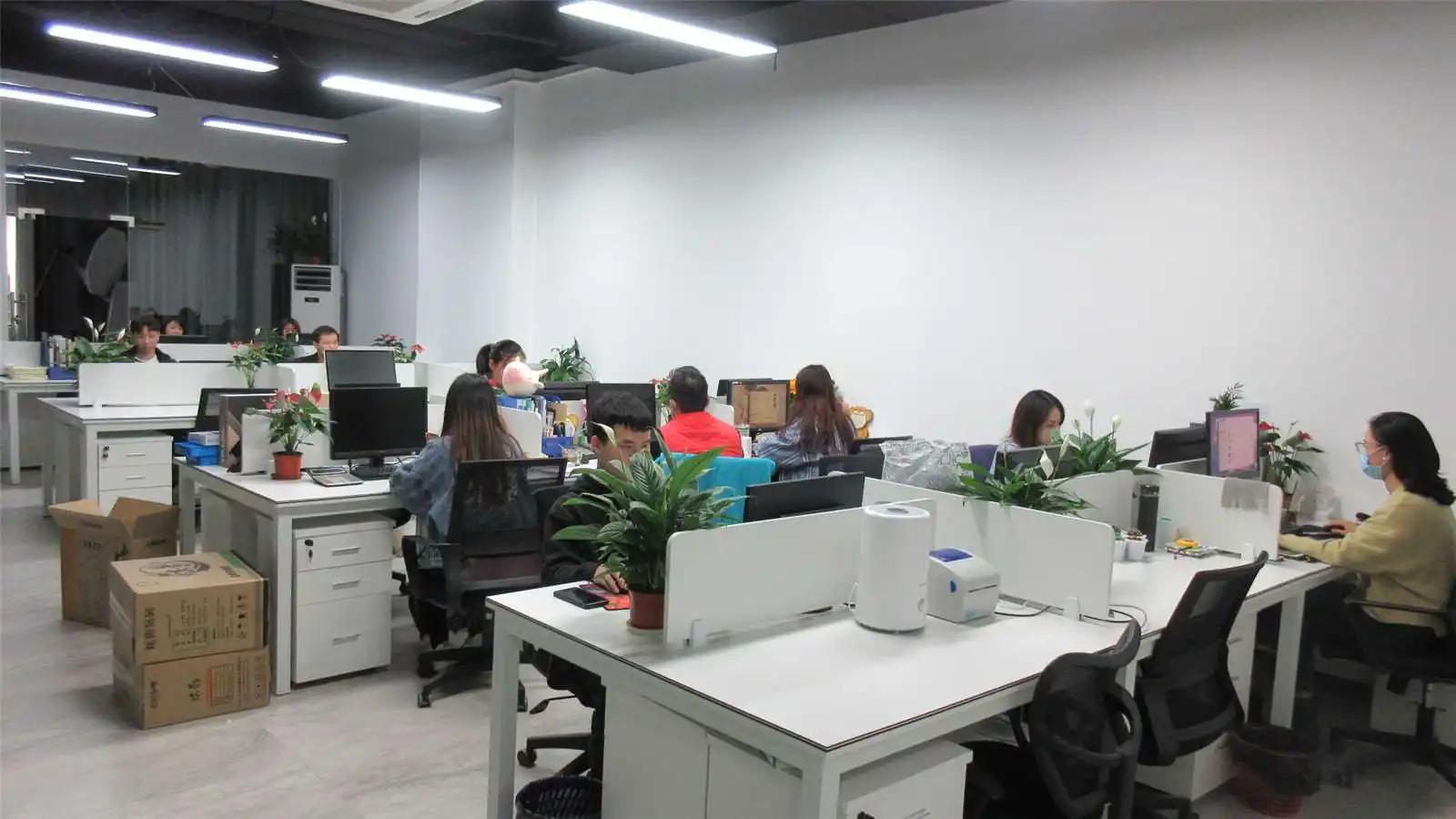 Guangzhou Wowo Pet Products Co., Ltd.