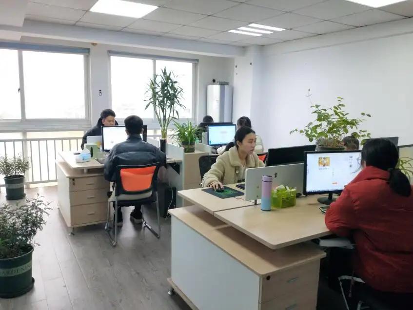 Yiwu Fenghuolun Logistics Co., Ltd.