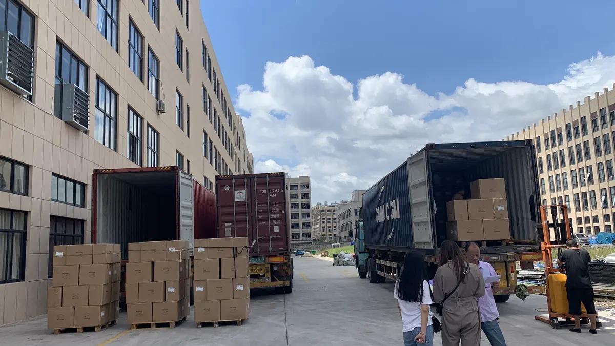 Yiwu Justop Bags And Cases Co., Ltd.