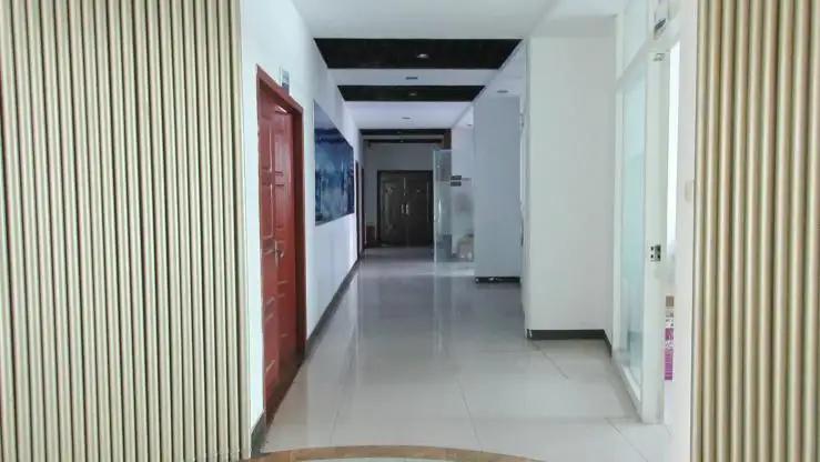 Yiwu Huanteng Jubilant Commodity Co., Ltd.