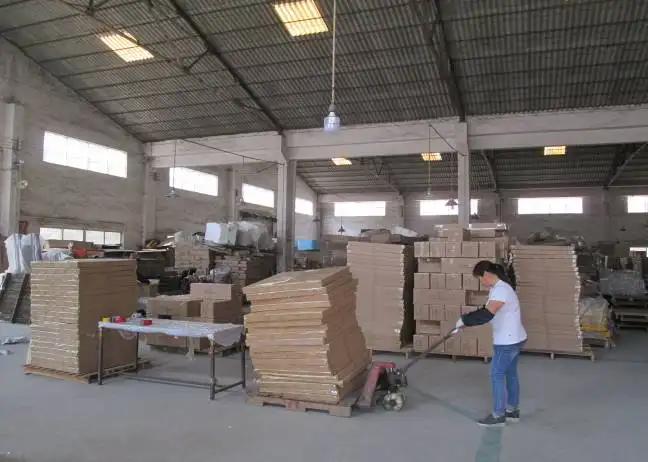 Foshan Huayuexing Metal Production Co., Ltd.