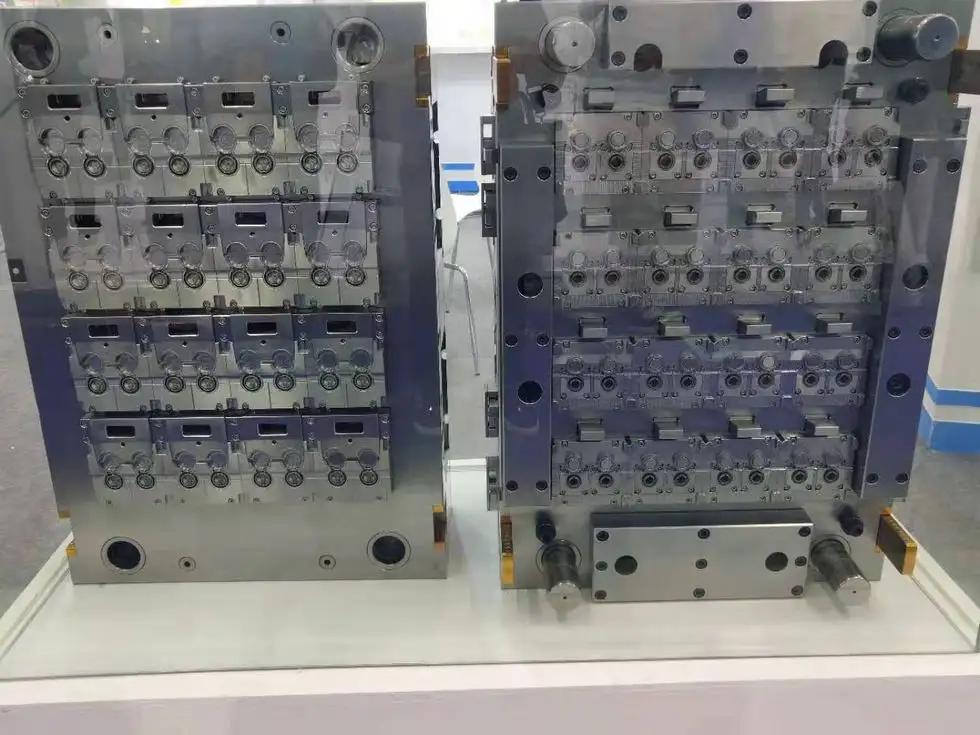 Taizhou Shuanghao Plastic Mould Co., Ltd.