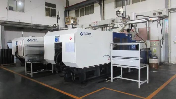 Haining Huajin Plastics Co., Ltd.