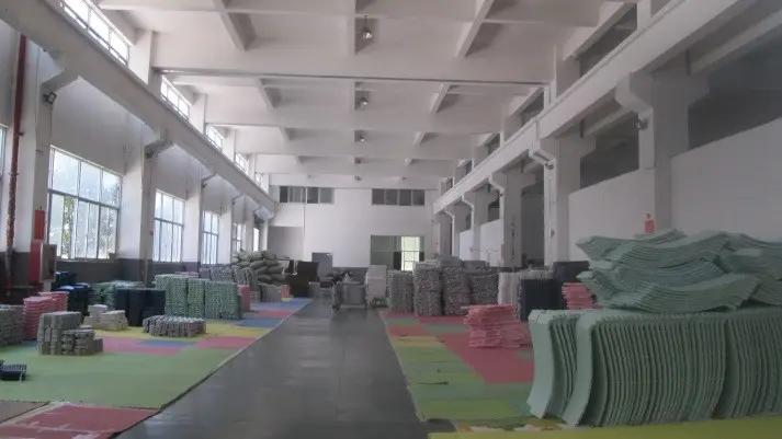 Wenzhou Qibang Toys Co., Ltd.