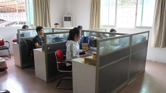 Foshan Nanhai Hongzhou Wood Co., Ltd.