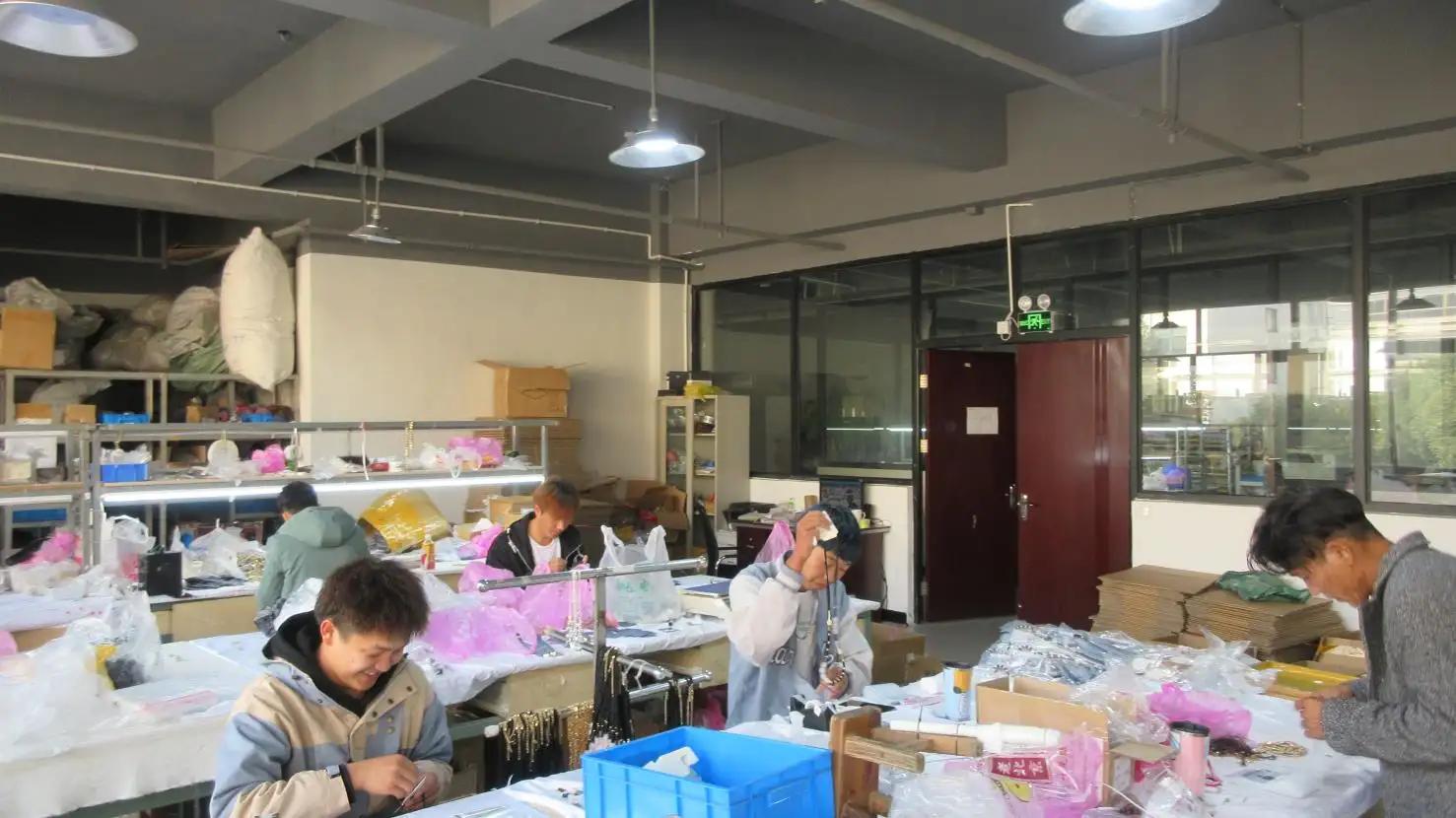 Yiwu J And D Jewelry Co., Ltd.
