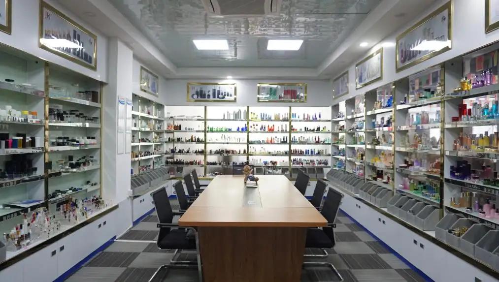 Guangzhou Jiaxing Glass Products Co., Ltd.