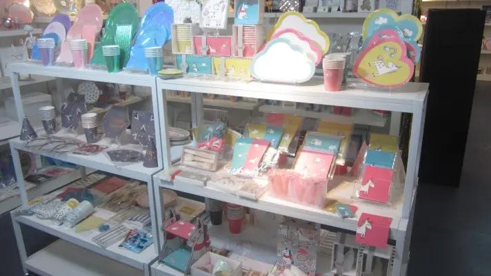 Ningbo Yr Arts & Crafts Co., Ltd.