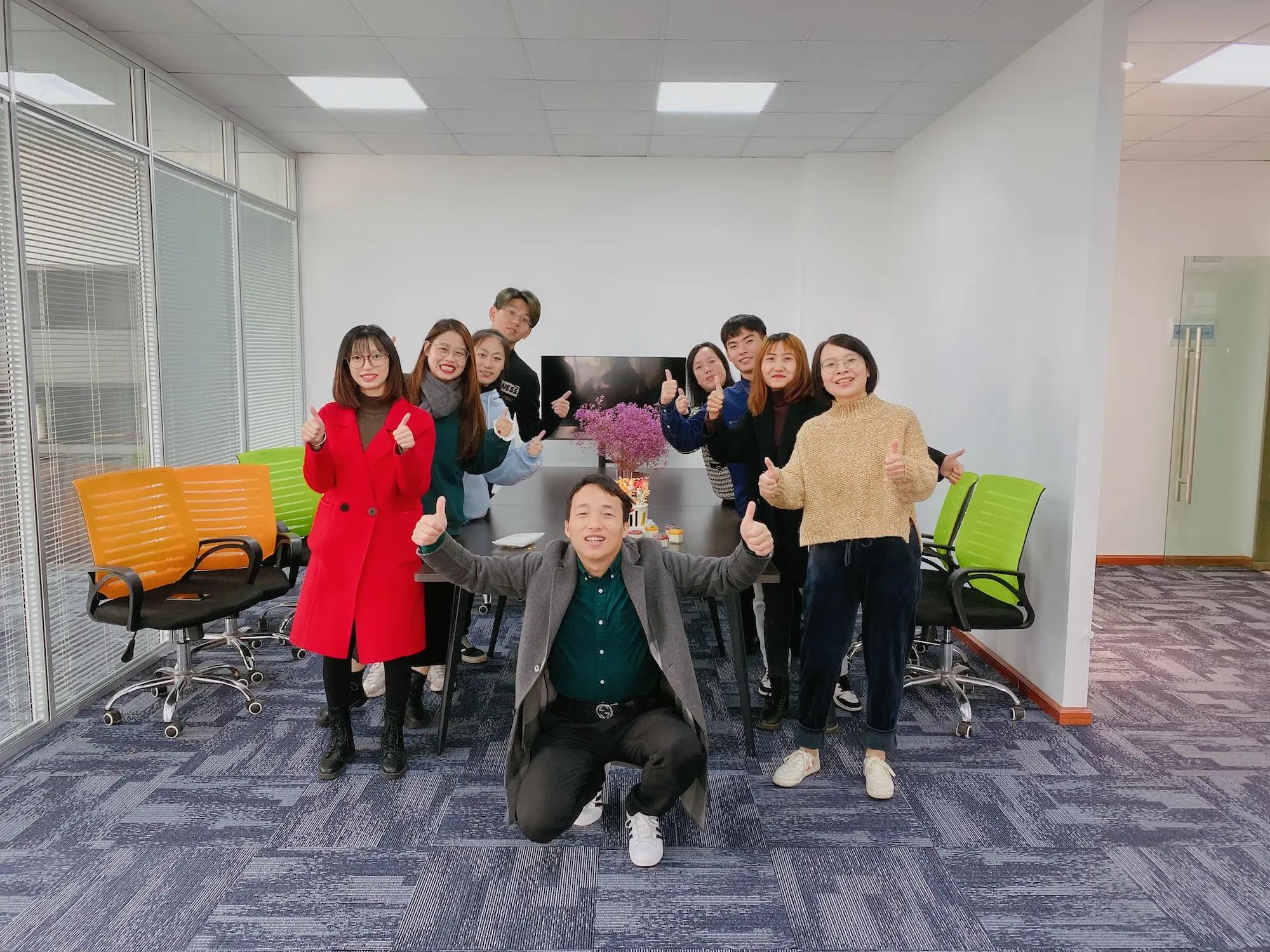 Ningbo Luckystar E-Commerce Co., Ltd.