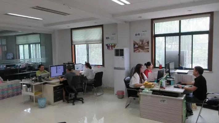 Yiwu Zixin E-Commerce Co., Ltd.