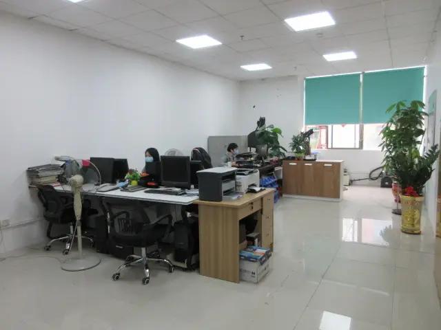 Guangzhou Denglinlu Leather Products Co., Ltd.