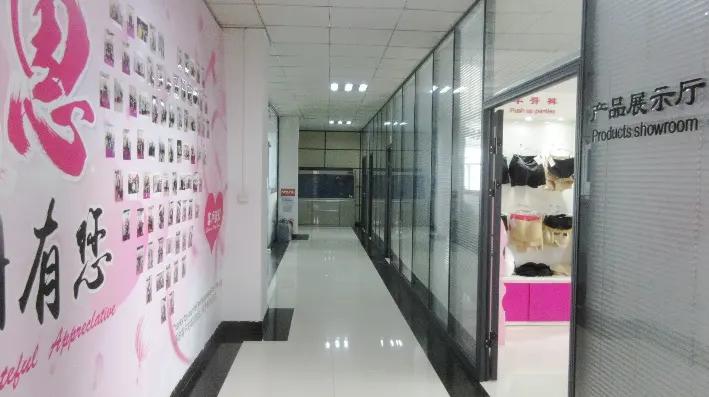 Guangzhou Xinqi International Trade Co., Ltd.