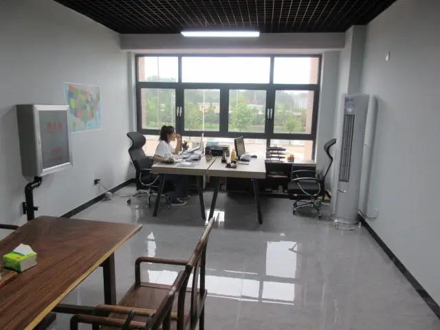 Dandong Ruizhuo Trading Co., Ltd.