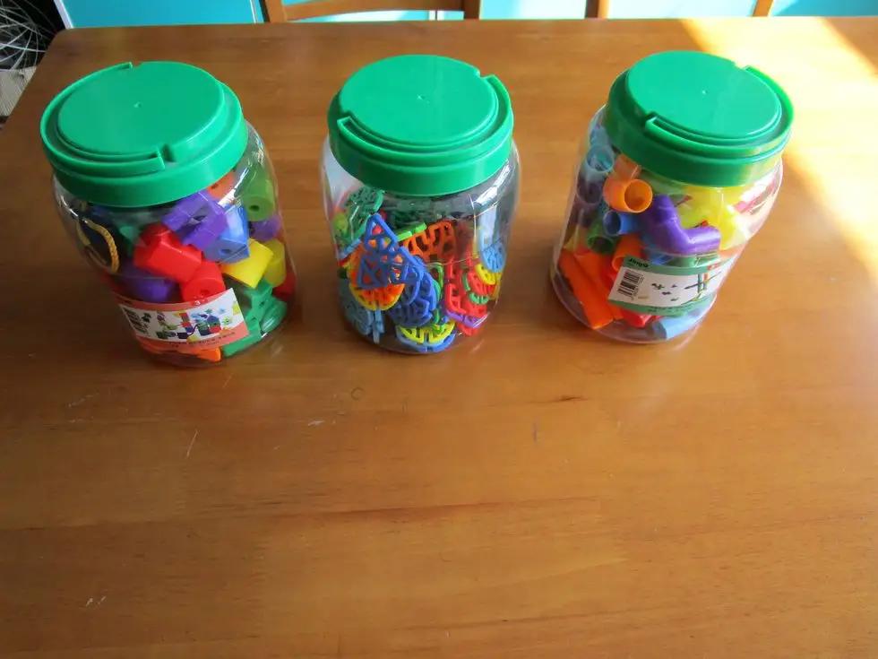 Wenzhou Jingqi Play Toys Co., Ltd.