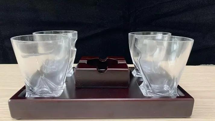 Hejian Hongyi Glass Products Co., Ltd.