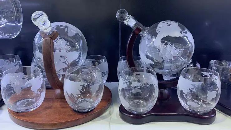 Hejian Hongyi Glass Products Co., Ltd.