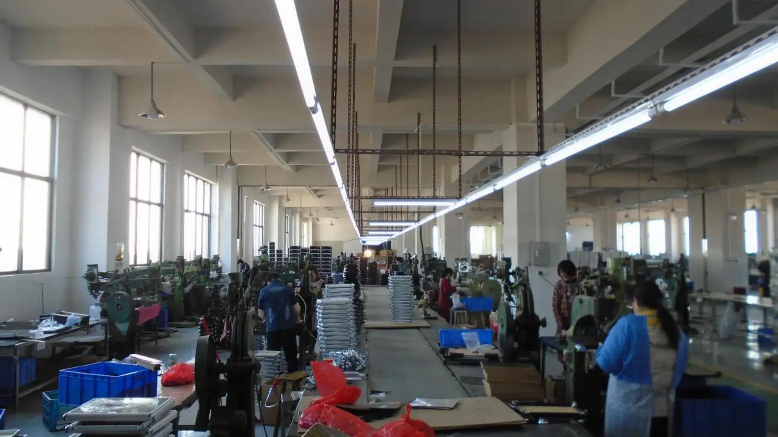 Nanhai Taiping Hardware Plastics  Factory