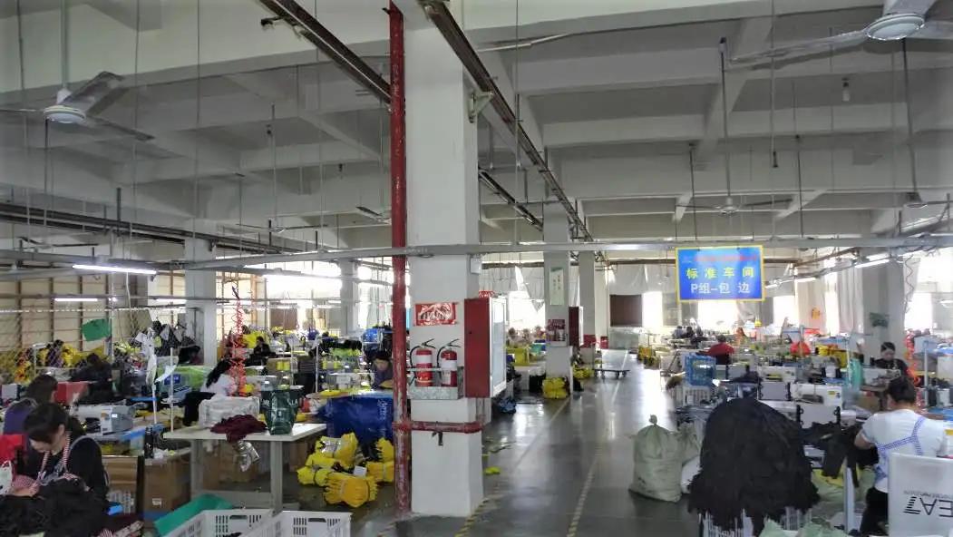 Cangnan Color Bag Co., Ltd.