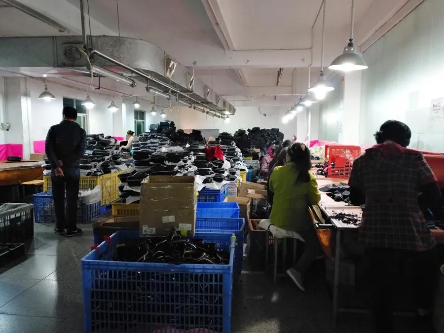 Shenzhen Dongnada Luggage Co., Ltd.