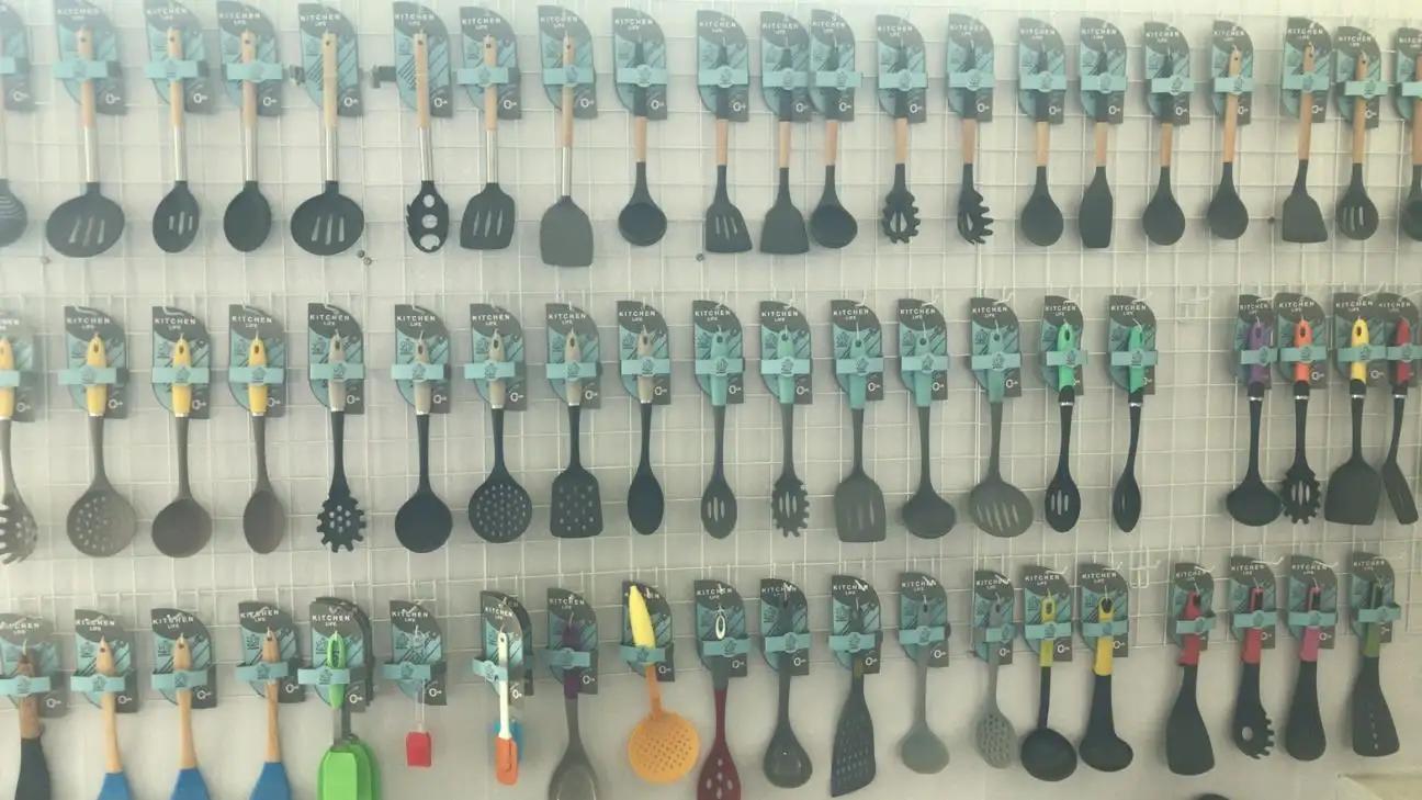 Yangjiang Jiangcheng Diyu Hardware& Plastic Factory