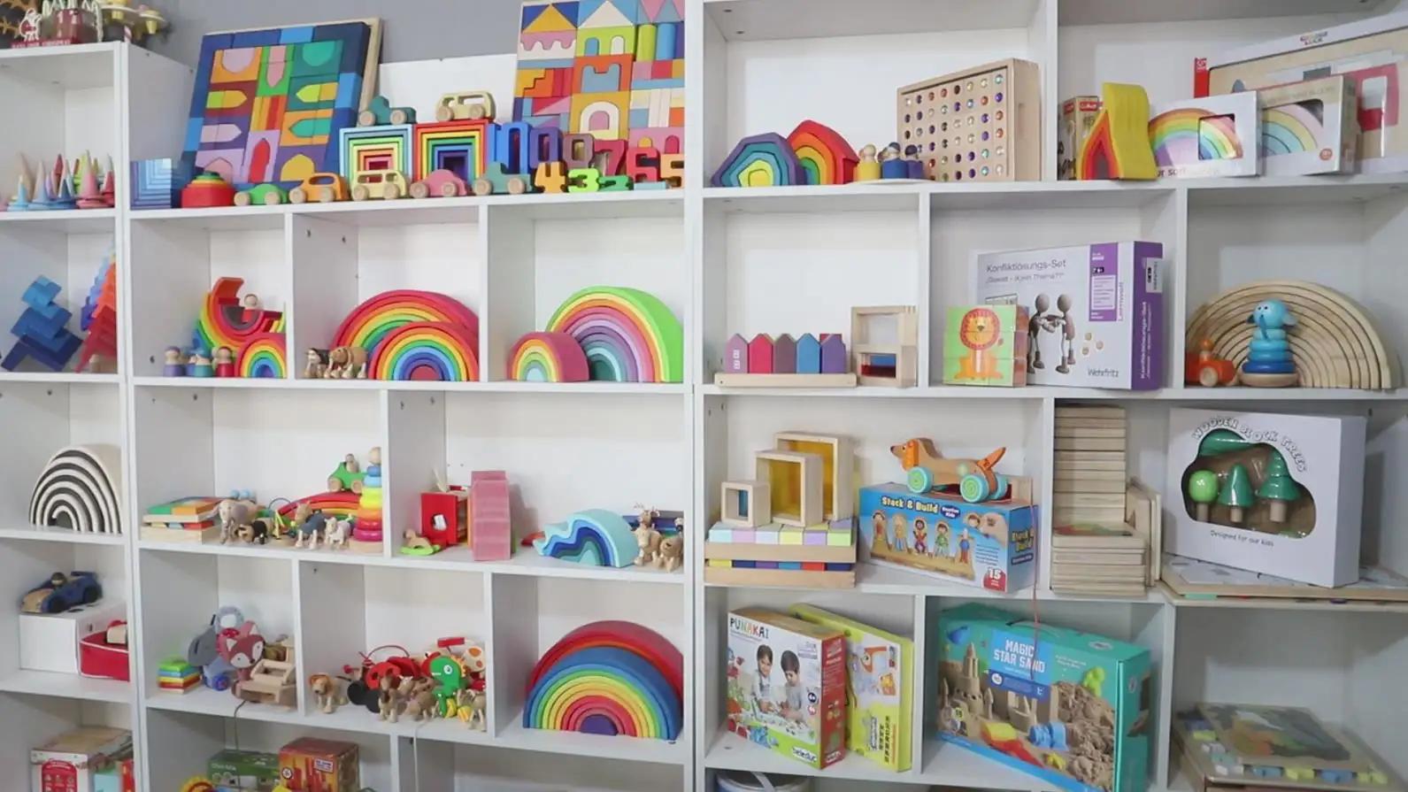Yunhe Zheyi Toys Co., Ltd.