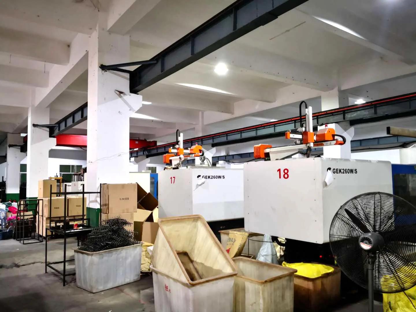 Quanzhou Hengxinxin Luggage Accessories Co., Ltd.