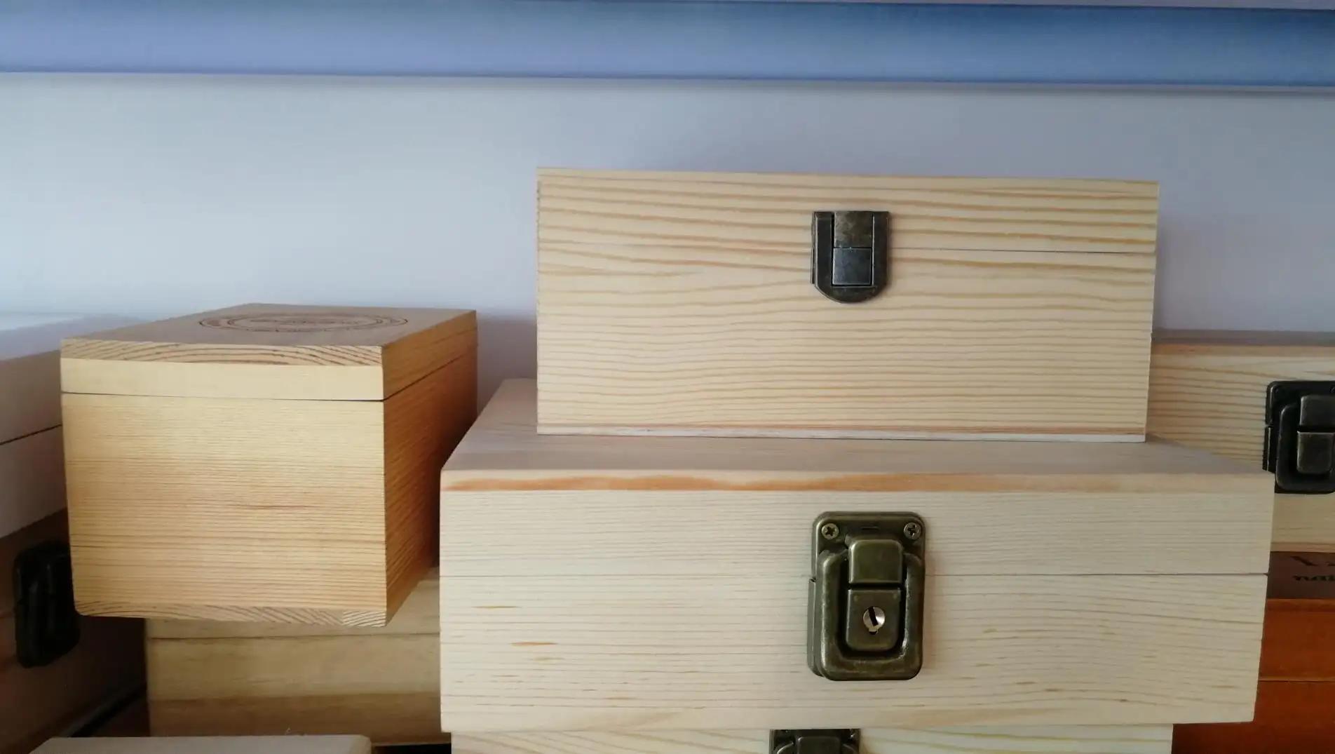Yantai LSL Wood Arts & Crafts Company