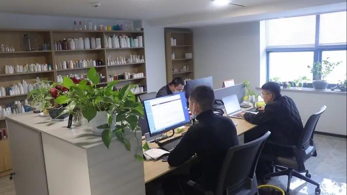 Taizhou Jiemao Plastic Co., Ltd.