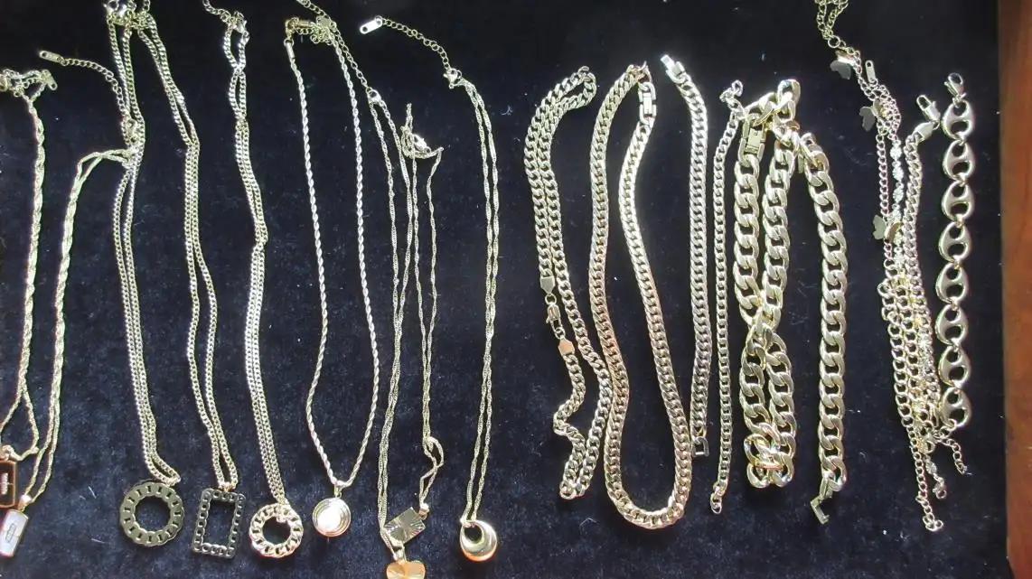 Yiwu J And D Jewelry Co., Ltd.