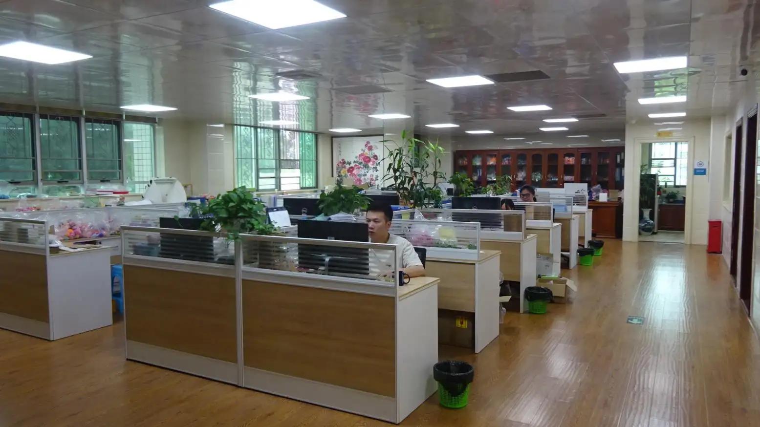 Yally Cosmetics Industrial (huizhou) Co., Ltd.