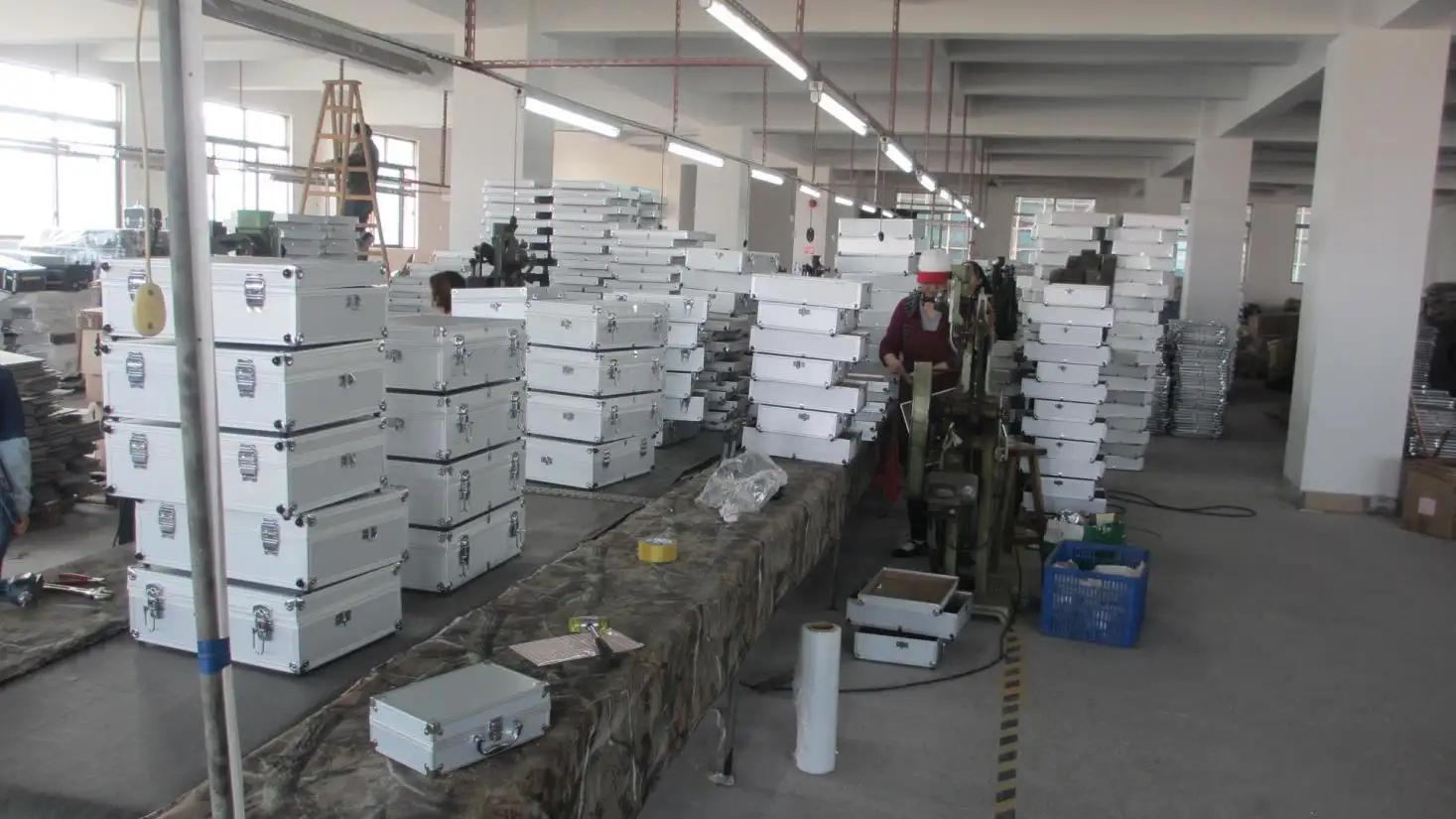 Nanhai Taiping Hardware Plastics  Factory