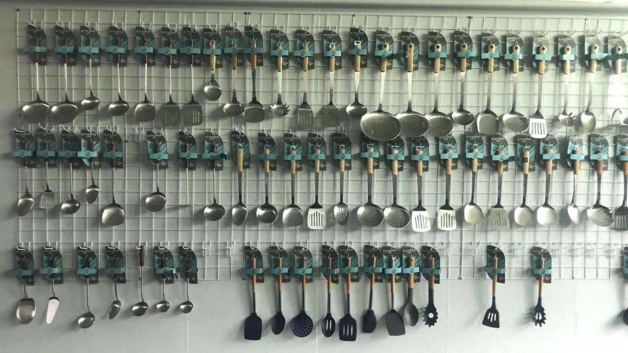 Yangjiang Jiangcheng Diyu Hardware& Plastic Factory