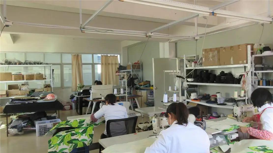 Quanzhou Redheart Bags Co., Ltd.