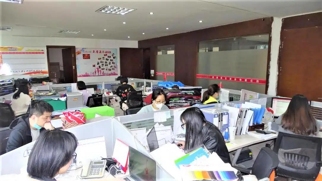 Cangnan Color Bag Co., Ltd.