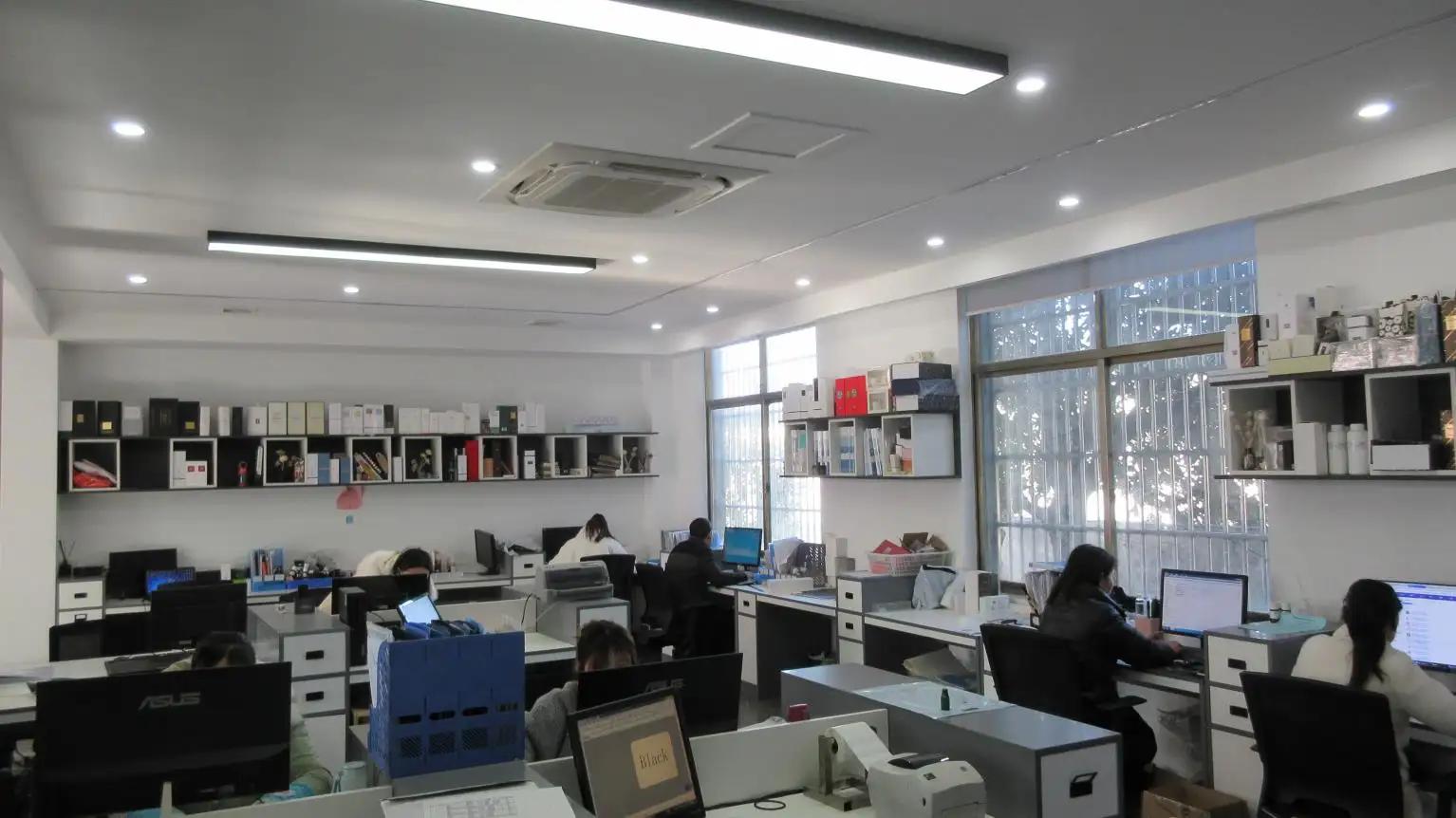 Jinhua Loyal Crafts Co., Ltd.