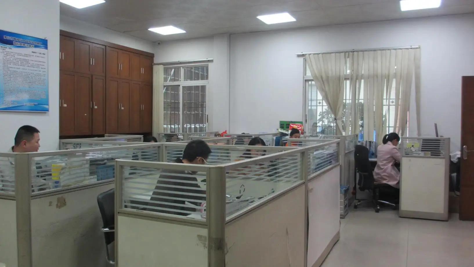 Nanhai Taiping Hardware Plastics  Factory
