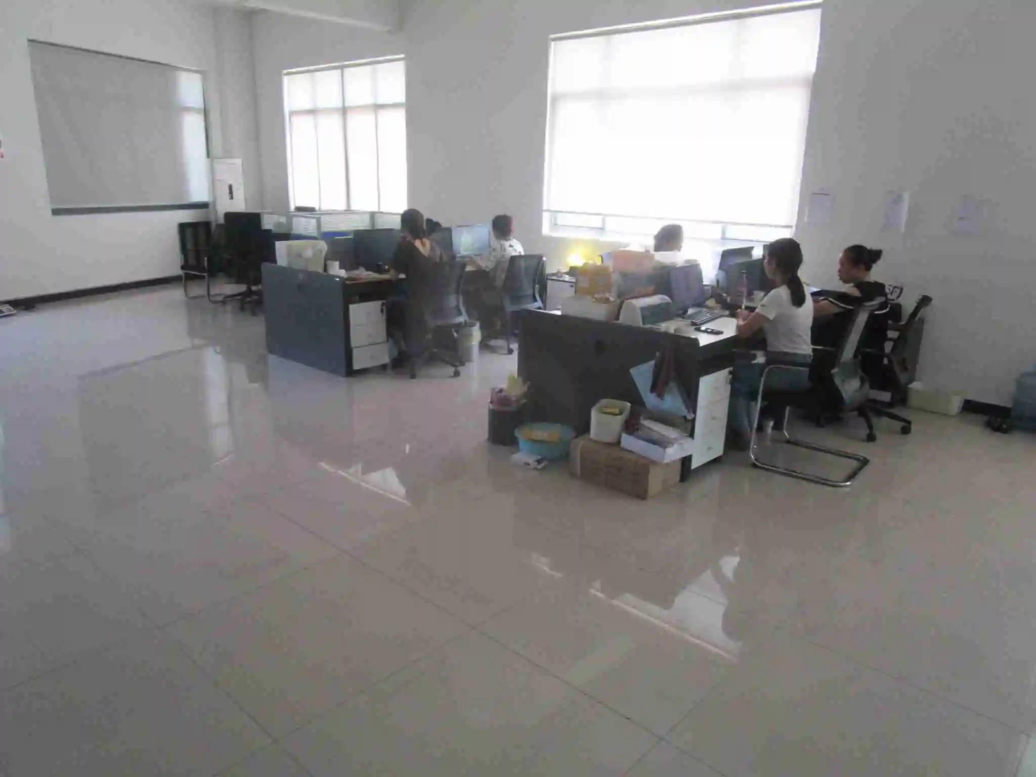 Taizhou Huangyan Lunfa Plastic Co., Ltd.