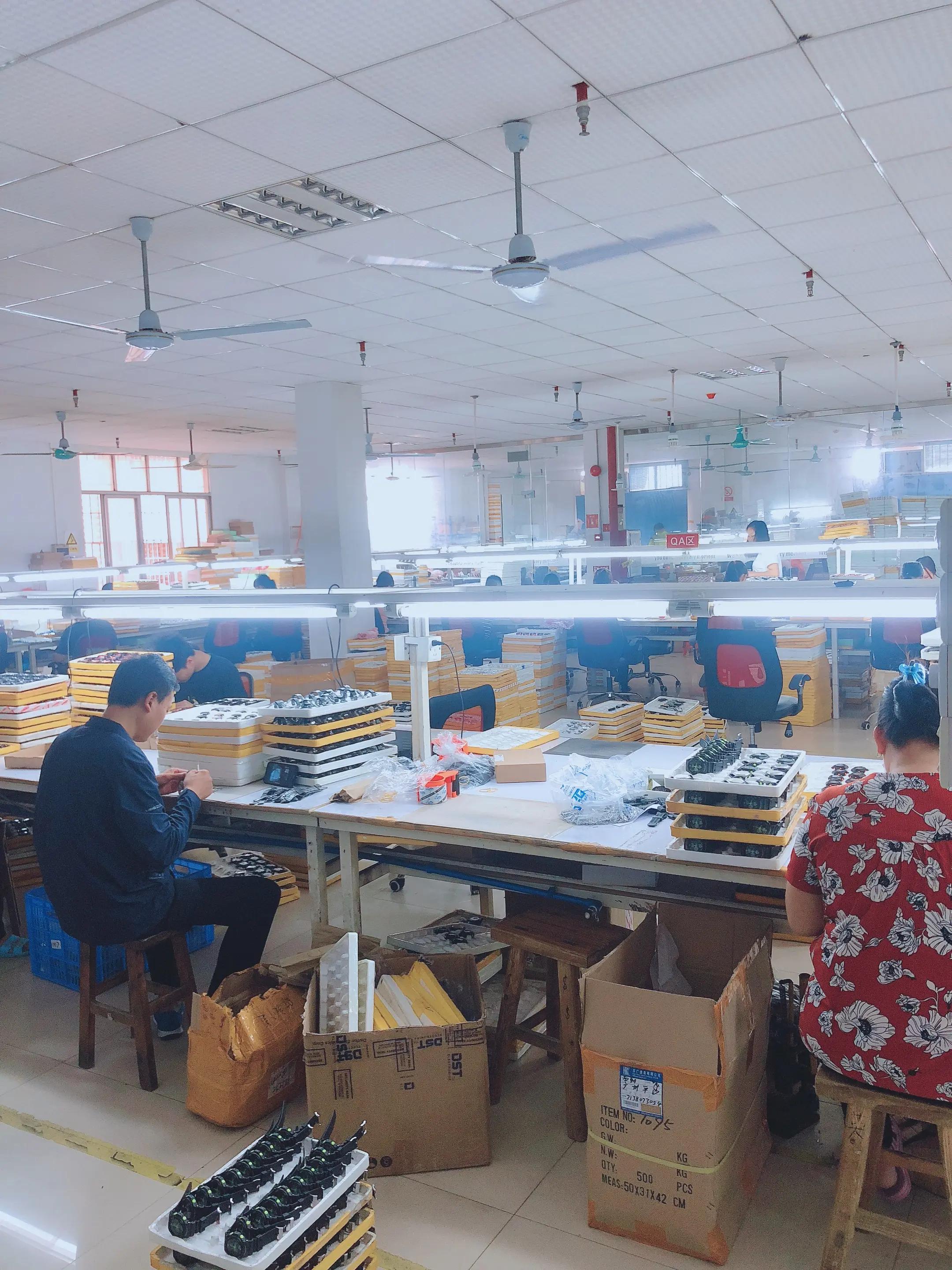 Yiwu Yiwei Jewelry Co., Ltd.