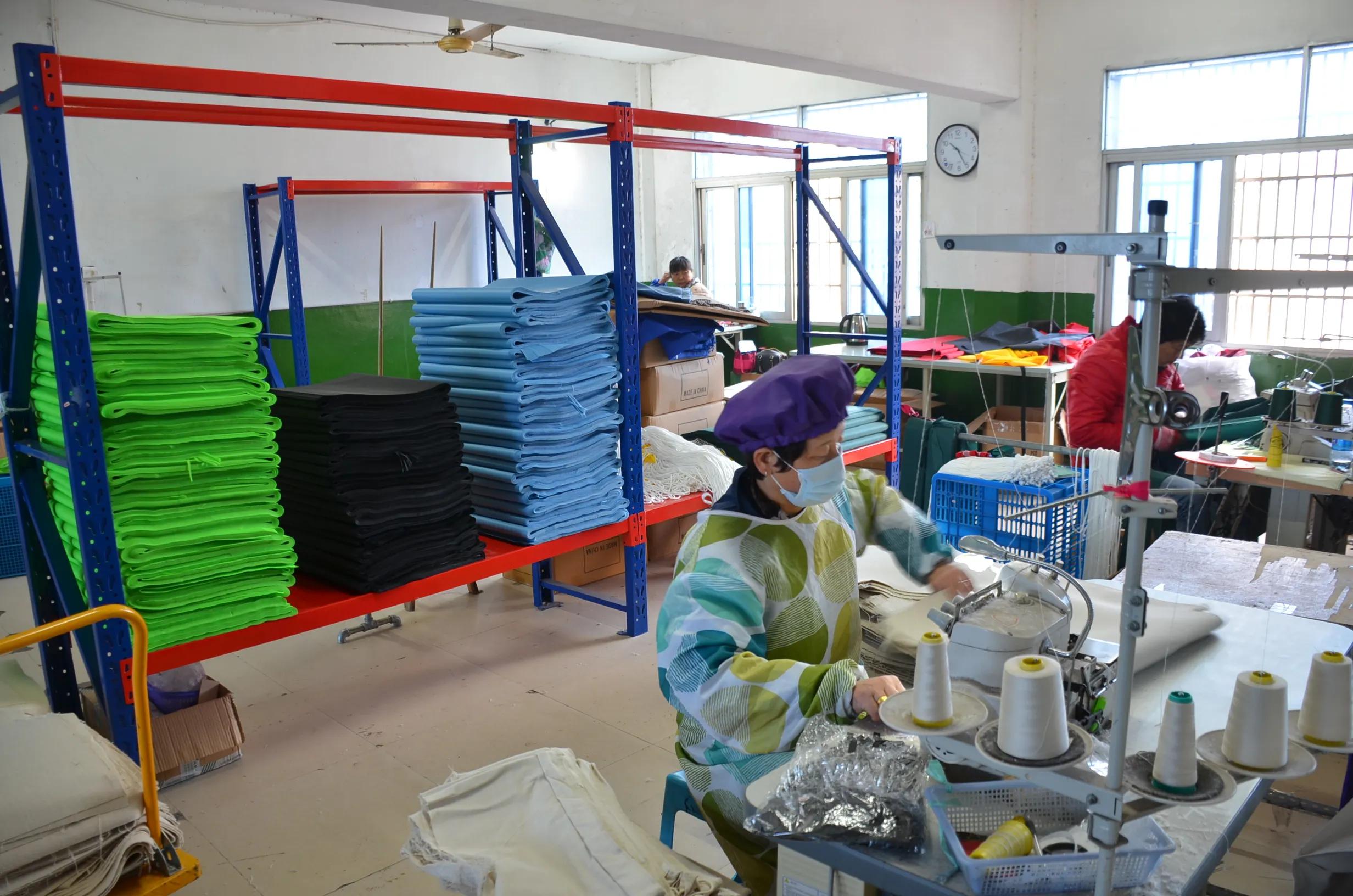 YIWU HONGTAO BAG CO.,LTD