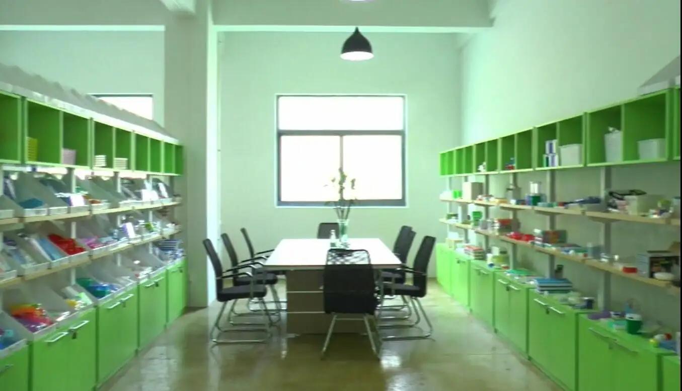 Taizhou Mengyi Plastic Products Co., Ltd.