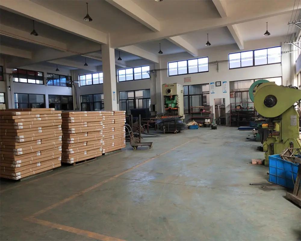 Jiaxing Yuxin Junjie Electrical Hardware Plastic Factory