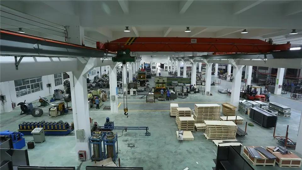 Yiwu Xinhui Commercial Equipment Co., Ltd.