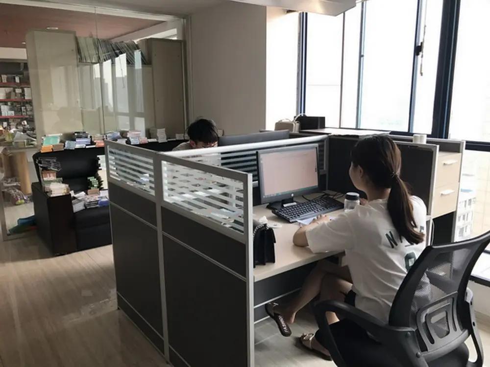 Ningbo Crede Creative Gift Co., Ltd.