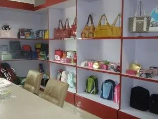 Yiwu Deqi Bag & Case Co., Ltd.