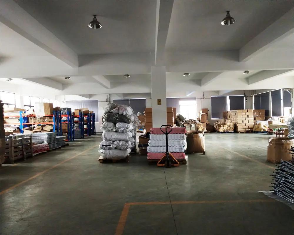 Jiaxing Yuxin Junjie Electrical Hardware Plastic Factory