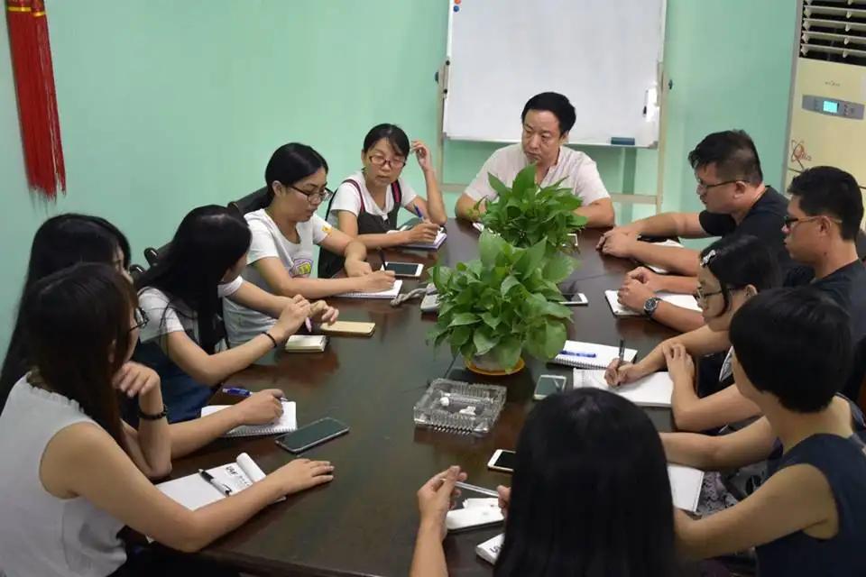 Shantou Lianlihua Industry Trade Co., Ltd.